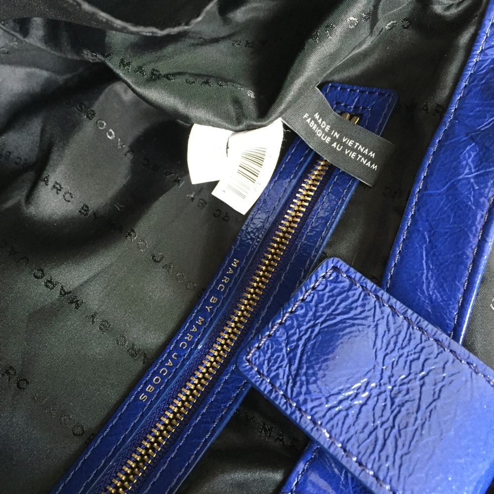Marc by Marc Jacobs blue Too Hot To Handle Handbag - Picture 6 of 10